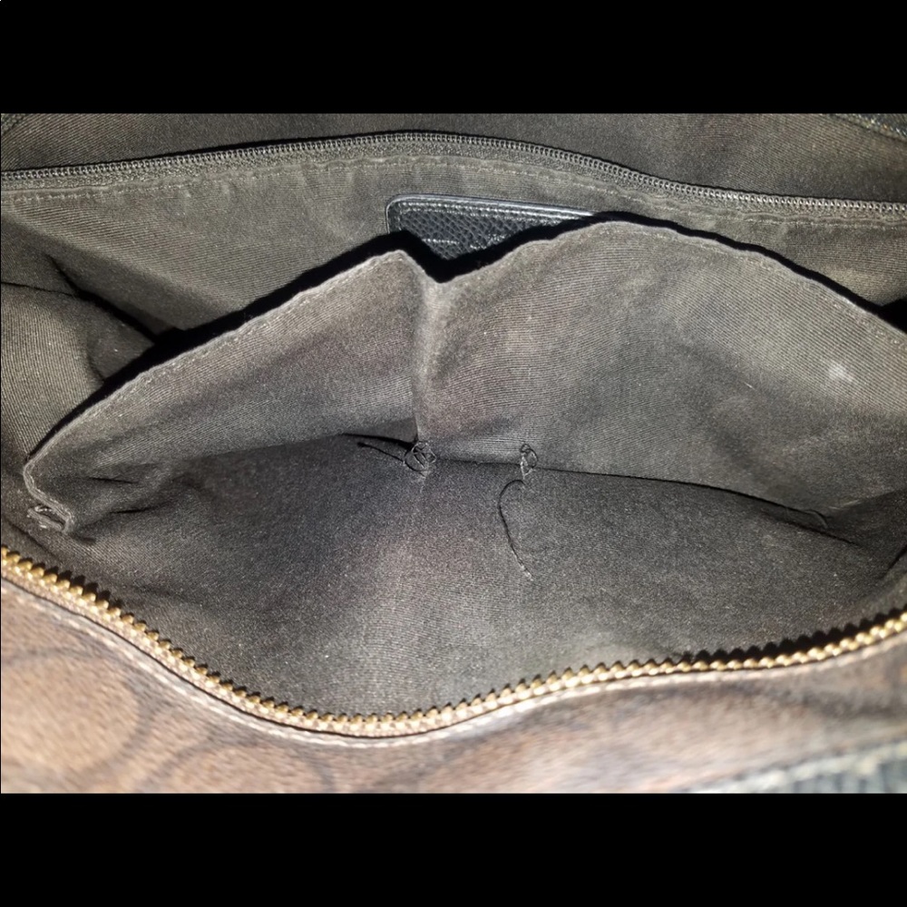 Coach zip tote shoulder bag ⭐️SOLD⭐️ - Picture 5 of 8